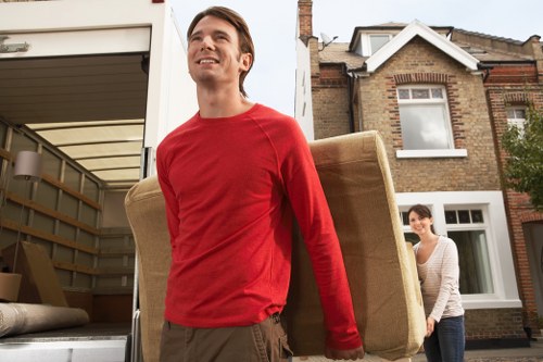 Ready-to-book removals van support for Tufnell Park moves
